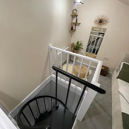 Unique Duplex Apartment Free Parking Free Wi-Fi 6 Minutes From Leeds City Centre Exterior photo