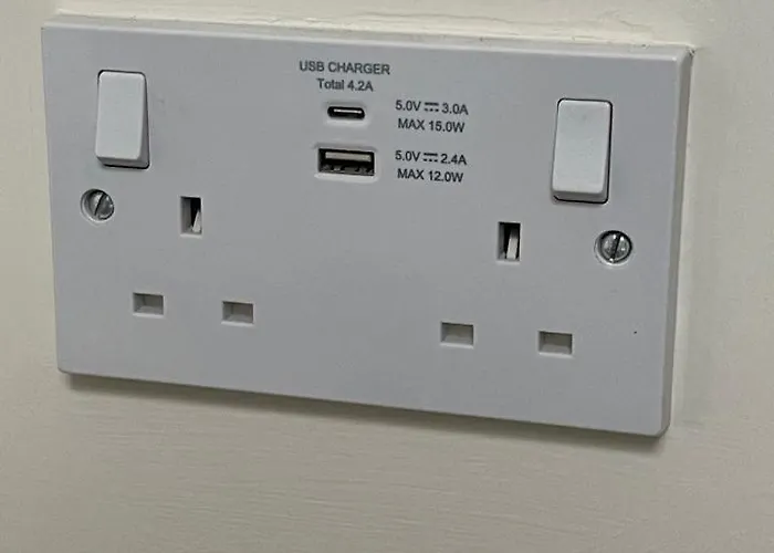 Unique Duplex Apartment Free Parking Free Wi-Fi 6 Minutes From Leeds City Centre
