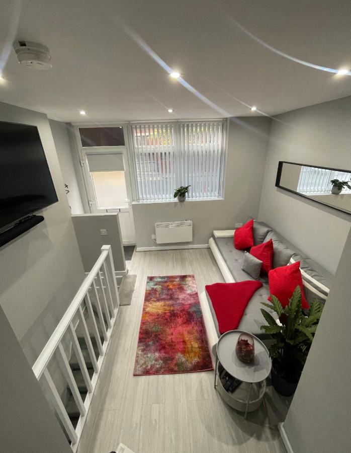 Unique Duplex Free Parking Free Wi-fi 6 Minutes From Leeds Centre Appartamento